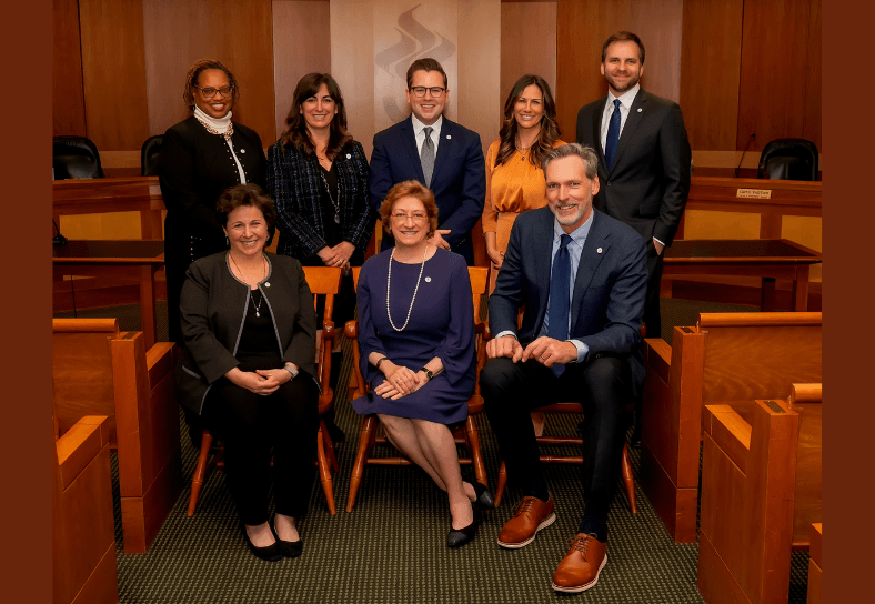 Photograph of the 2022 common council in council chamber