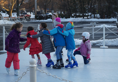 image of children ice skating